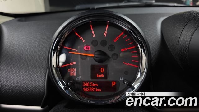 MINI Cooper D Countryman Standard 1st 2015 — фото 8