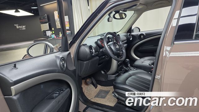 MINI Cooper D Countryman Standard 1st 2015 — фото 11