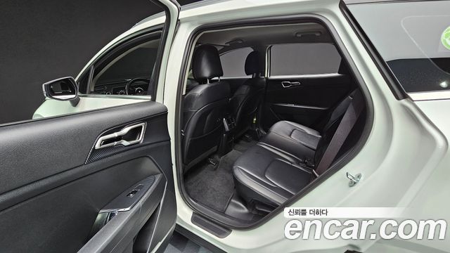 Kia Sportage (V) Gasoline 1.6 Turbo 2WD Prestige 2022 — фото 18