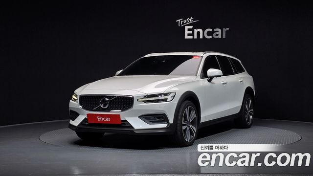 Volvo V60 Cross Country (II) T5 Pro AWD