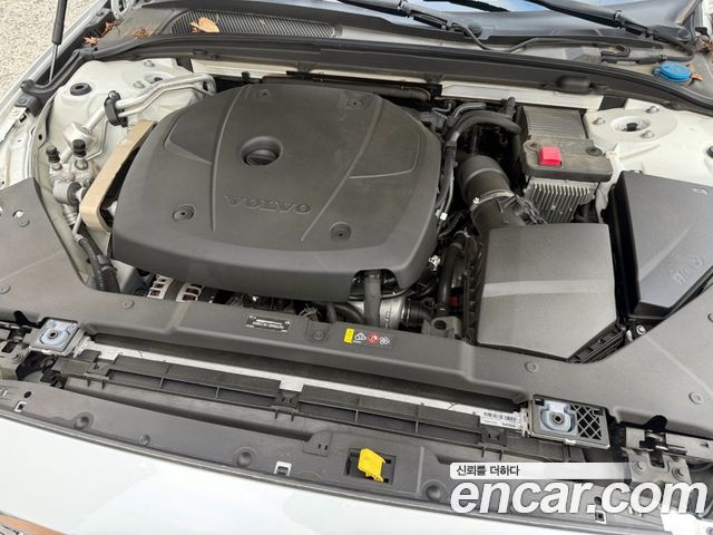 Volvo V60 Cross Country (II) T5 Pro AWD 2020 — фото 6