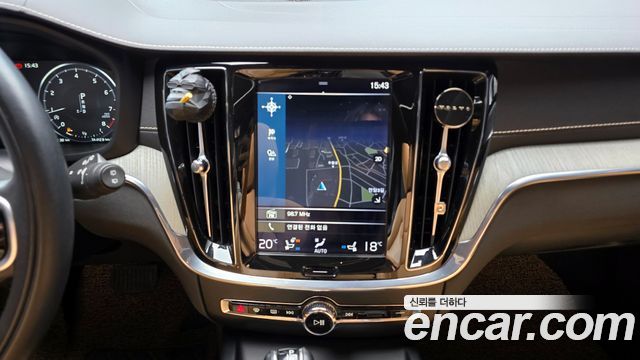 Volvo V60 Cross Country (II) T5 Pro AWD 2020 — фото 14