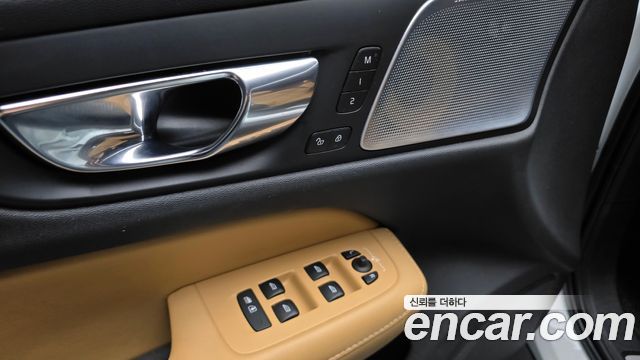 Volvo V60 Cross Country (II) T5 Pro AWD 2020 — фото 17