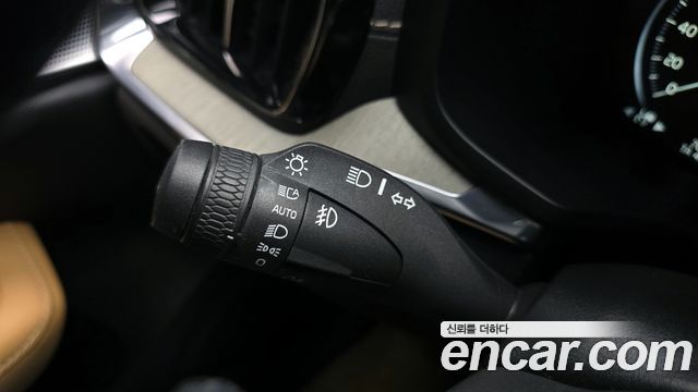 Volvo V60 Cross Country (II) T5 Pro AWD 2020 — фото 18