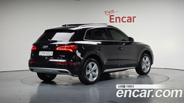Audi Q5 (FY) 45 TFSI Quattro Premium 2020 — фото 2