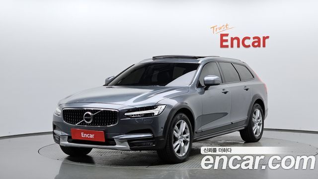 Volvo V90 Cross Country D5 AWD 2018 — фото 1