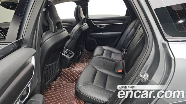 Volvo V90 Cross Country D5 AWD 2018 — фото 12