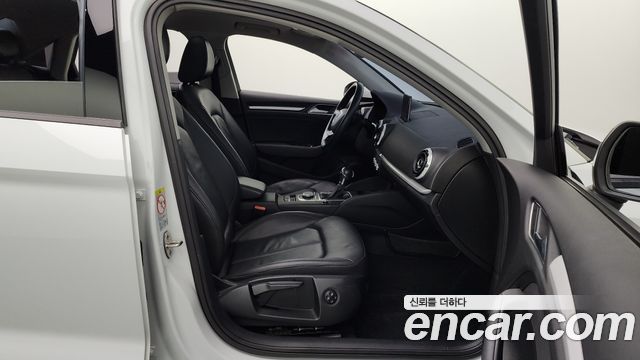 Audi A3 25 TDI Dynamic 8V 2015 — фото 11
