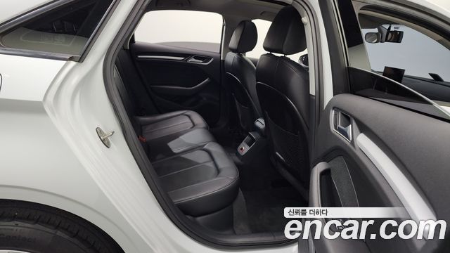 Audi A3 25 TDI Dynamic 8V 2015 — фото 12