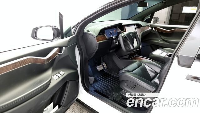 Tesla Model X 75D 2018 — фото 10