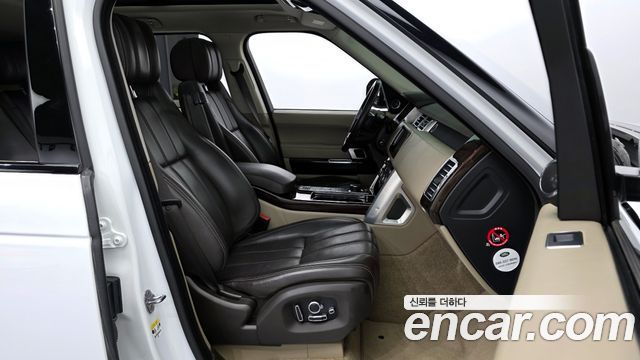 Land Rover Range Rover (IV) 4.4 SDV8 Vogue SE DIESEL 2016 — фото 11