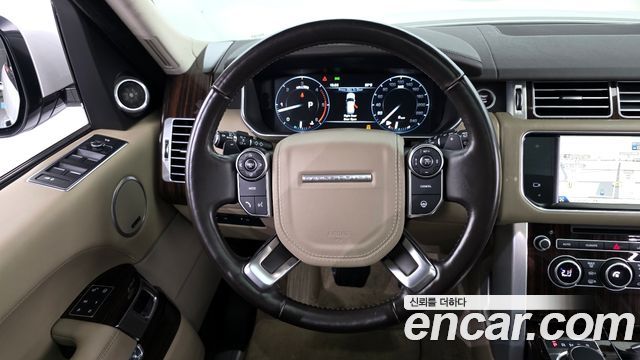Land Rover Range Rover (IV) 4.4 SDV8 Vogue SE DIESEL 2016 — фото 13