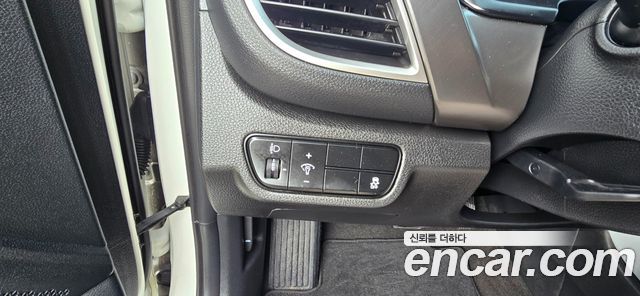 Kia Seltos Gasoline 1.6 Turbo 2WD Prestige 2023 — фото 18
