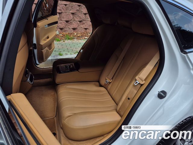 Genesis G80 (RG3) Gasoline 2.5 Turbo AWD 2025 — фото 20