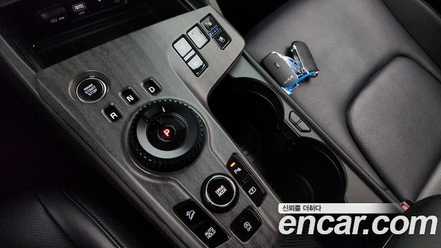Kia Sportage (V) Gasoline 1.6 Turbo 2WD Nobleless 2023 — фото 9