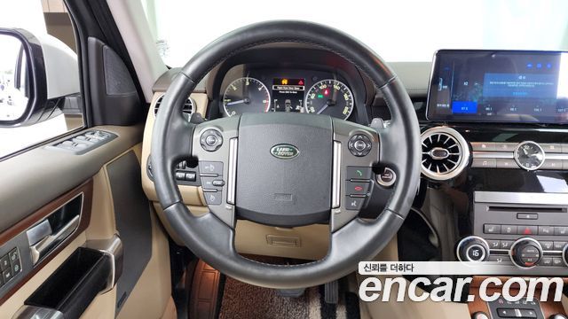Land Rover Discovery 4 3.0 SDV6 SE 2016 — фото 13