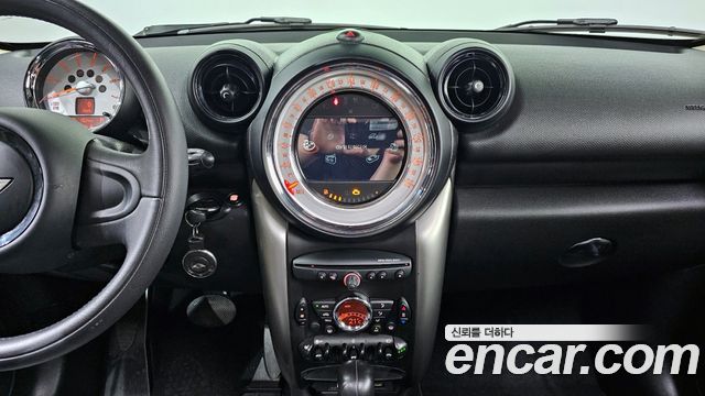 MINI Cooper D Countryman Standard 1st 2014 — фото 14