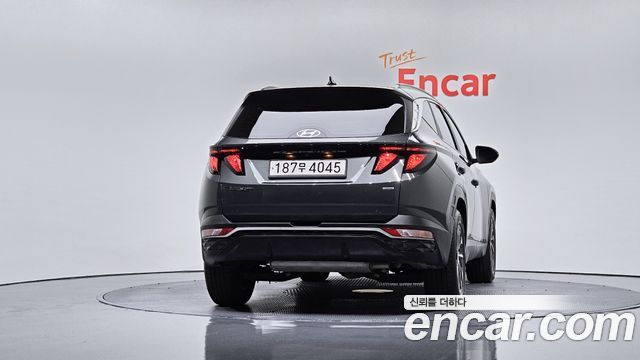 Hyundai Tucson (NX4) Gasoline 1.6 Turbo 4WD Premium 2023 — фото 4