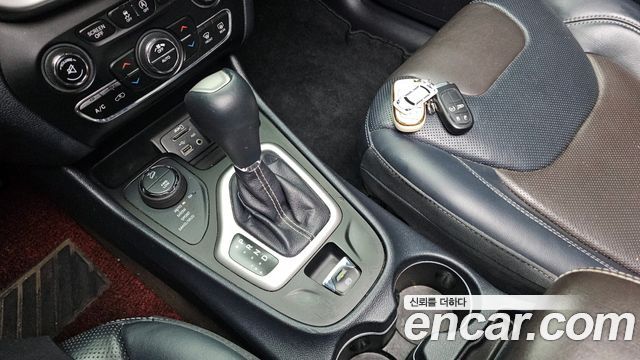 Jeep Cherokee (KL) 2.0 Diesel LIMITED 4WD 2015 — фото 9