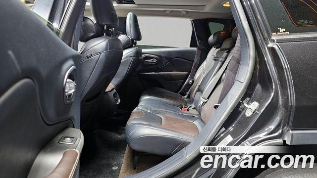 Jeep Cherokee (KL) 2.0 Diesel LIMITED 4WD 2015 — фото 12