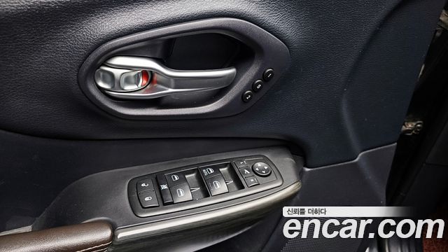Jeep Cherokee (KL) 2.0 Diesel LIMITED 4WD 2015 — фото 18