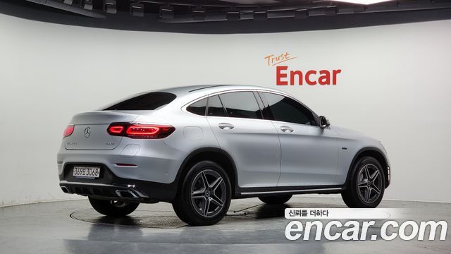Mercedes-Benz GLC-Class (X253) GLC300e 4MATIC Coupe 2020 — фото 2