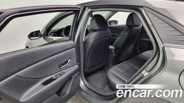 Hyundai Avante (CN7) 1.6 Inspiration 2021 — фото 17