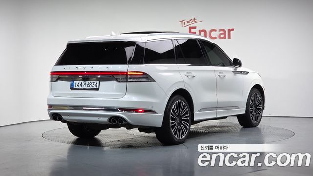 Lincoln Aviator (II) 3.0 Black Label AWD 2022 — фото 2