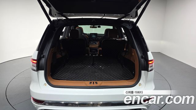 Lincoln Aviator (II) 3.0 Black Label AWD 2022 — фото 20