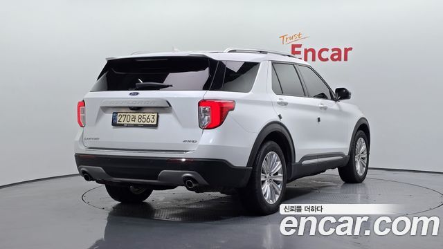 Ford Explorer (VI) 2.3 LimIted 4WD 2021 — фото 2