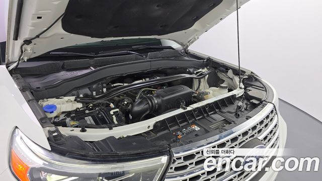 Ford Explorer (VI) 2.3 LimIted 4WD 2021 — фото 6