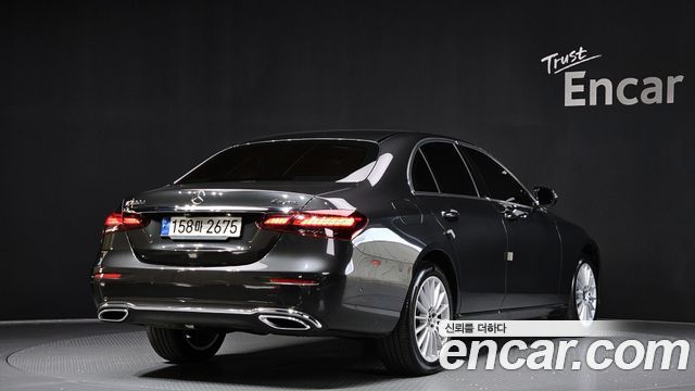 Mercedes-Benz E-Class (W213) E220d 4MATIC Exclusive 2021 — фото 2