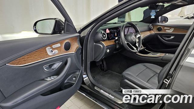 Mercedes-Benz E-Class (W213) E220d 4MATIC Exclusive 2021 — фото 10