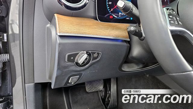 Mercedes-Benz E-Class (W213) E220d 4MATIC Exclusive 2021 — фото 16