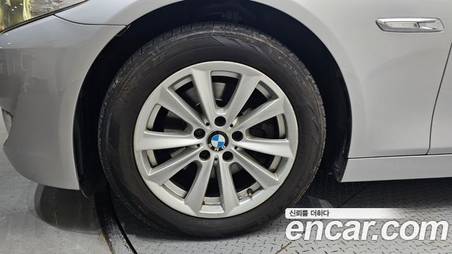 BMW 5 Series (F10) 520d 2011 — фото 5