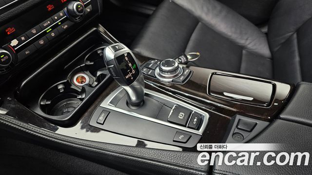 BMW 5 Series (F10) 520d 2011 — фото 9