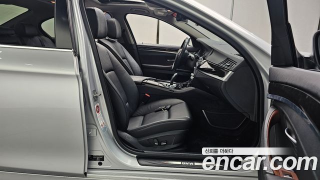 BMW 5 Series (F10) 520d 2011 — фото 10