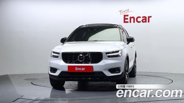 Volvo XC40 B4 R-Design 2021 — фото 3