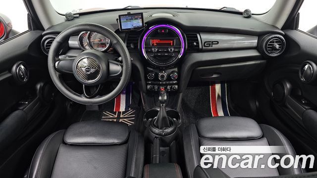 MINI Cooper D Standard 3rd 2015 — фото 7