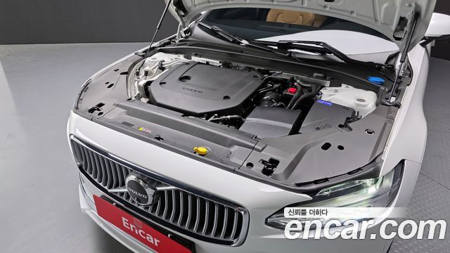 Volvo S90 B6 AWD Ultimate Bright 2024 — фото 6