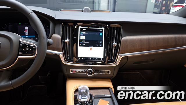 Volvo S90 B6 AWD Ultimate Bright 2024 — фото 19