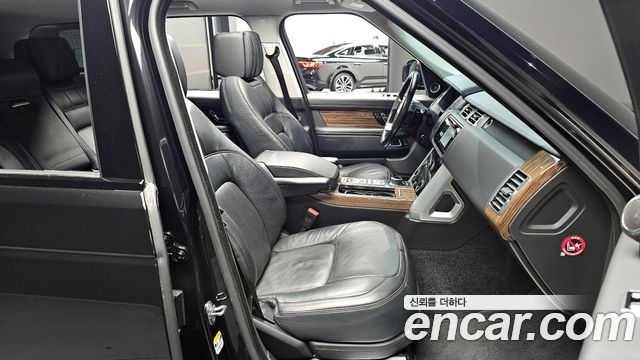 Land Rover Range Rover (IV) 4.4 SDV8 Vogue SE DIESEL 2018 — фото 10