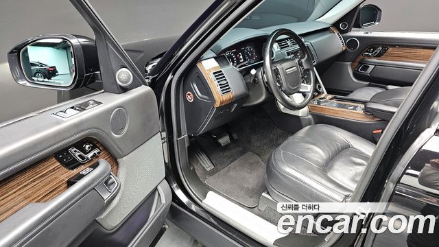 Land Rover Range Rover (IV) 4.4 SDV8 Vogue SE DIESEL 2018 — фото 12