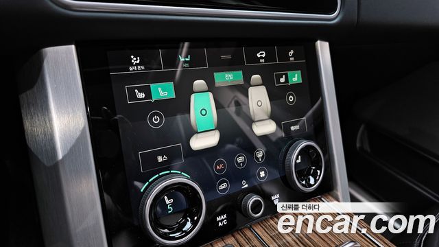 Land Rover Range Rover (IV) 4.4 SDV8 Vogue SE DIESEL 2018 — фото 17