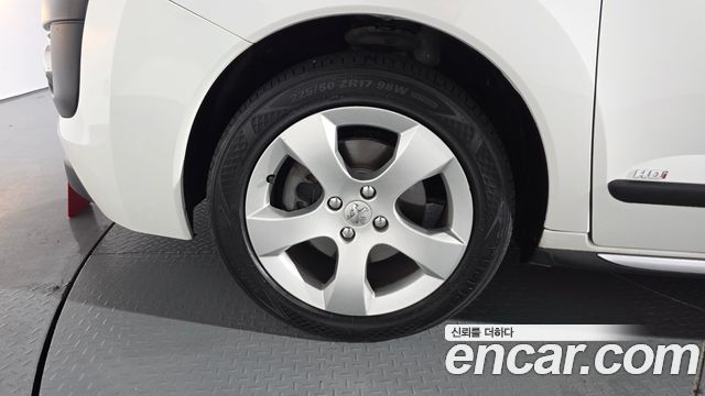 Peugeot 3008 2.0 HDi First Generation 2014 — фото 5