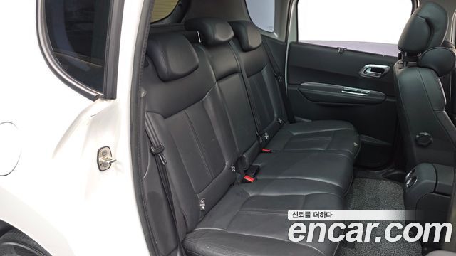 Peugeot 3008 2.0 HDi First Generation 2014 — фото 12