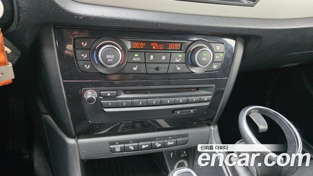 BMW X1 (E84) xDrive 20d 2013 — фото 17