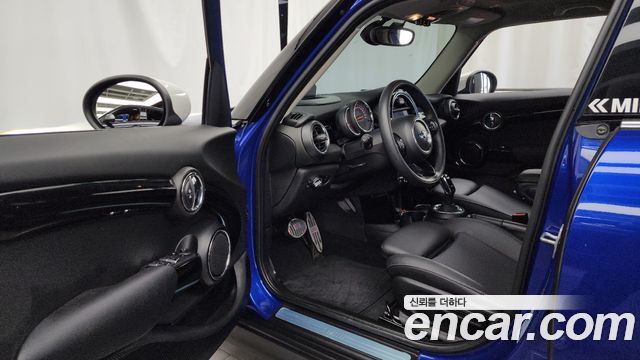 MINI Cooper 5Door HIGH 3rd 2020 — фото 10