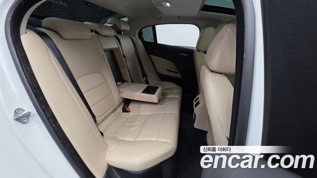 Jaguar XE 20d Prestige 2016 — фото 23