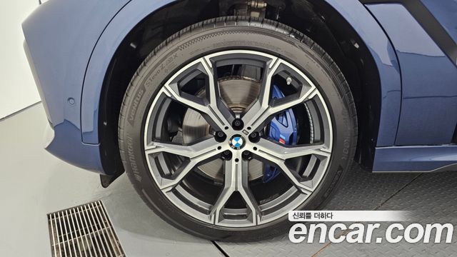 BMW X6 (G06) xDrive40i M Sport 2023 — фото 5